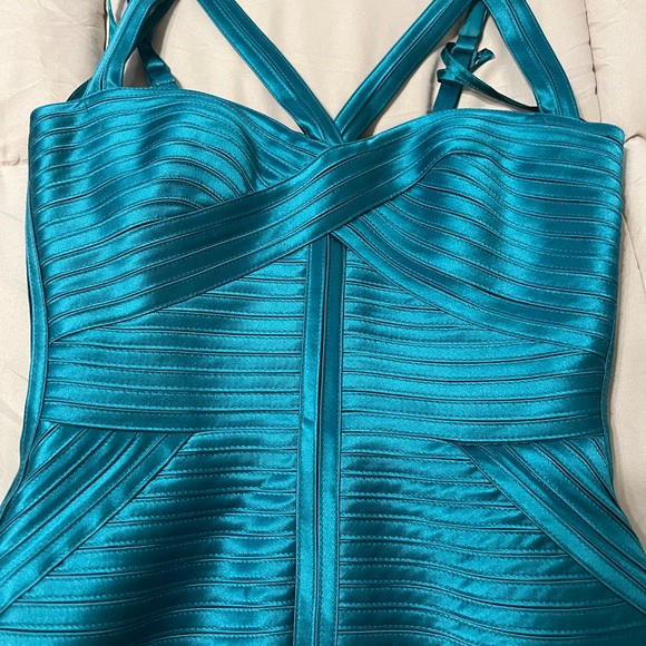 BCBGMaxAzria Blue Mini Bodycon Dress with Ribbed Bustier and Spaghetti Straps - Picture 5 of 8